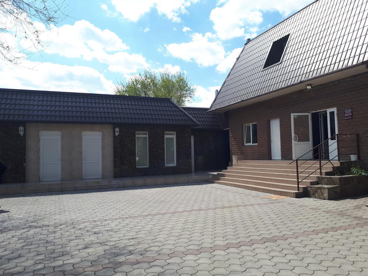 Mini Hotel Business class Krywyj Rih Exterior foto